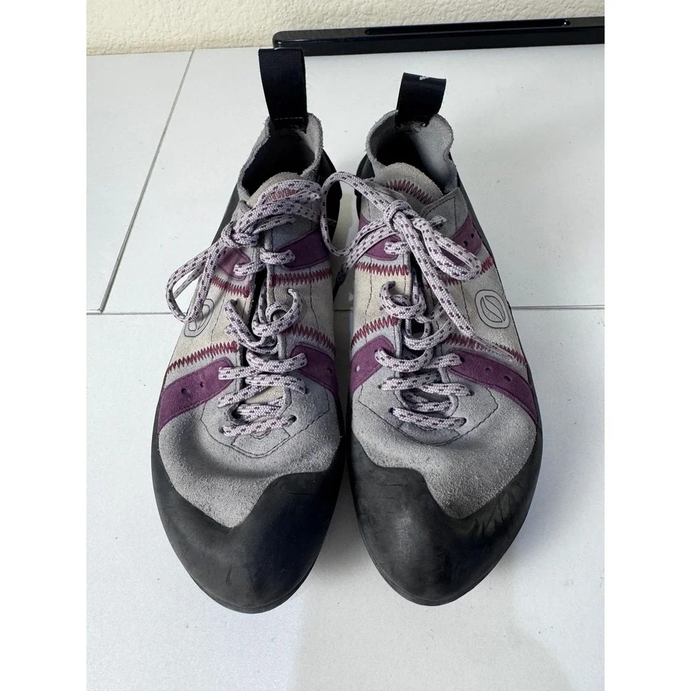 Scarpa Rock Climbing Shoes Women 8 Grey Purple Lace Up Athletic Bouldering Sport